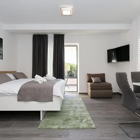 Ankora 1 With Heated Pool Apartament Biograd Na Moru