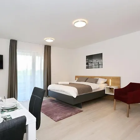 Ankora 1 With Heated Pool