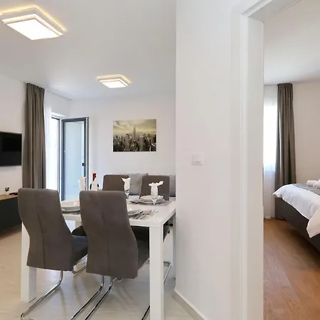 Ankora 1 With Heated Pool Apartament Biograd Na Moru