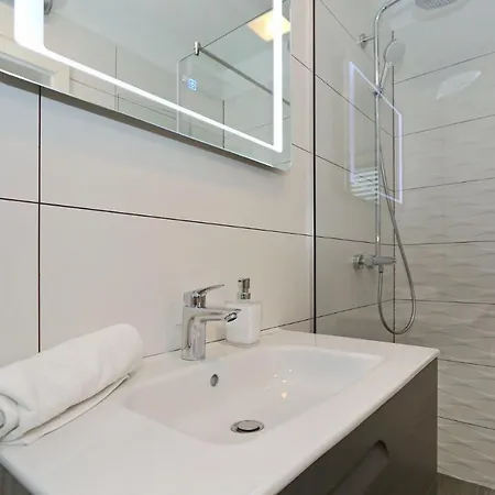 Ankora 1 With Heated Pool Biograd Na Moru