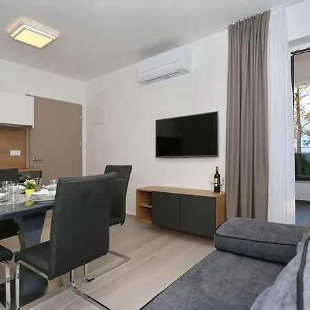 Ankora 1 With Heated Pool Biograd Na Moru