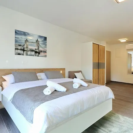 Ankora 1 With Heated Pool * Biograd Na Moru