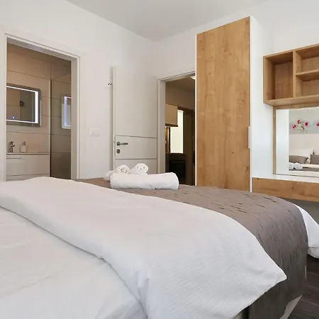 Ankora 1 With Heated Pool * Biograd Na Moru