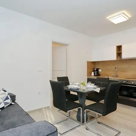 Ankora 1 With Heated Pool Biograd Na Moru