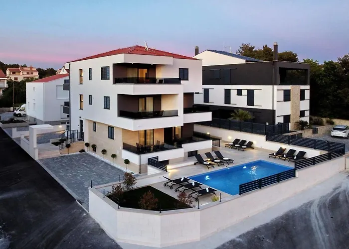 Ankora 1 With Heated Pool *
