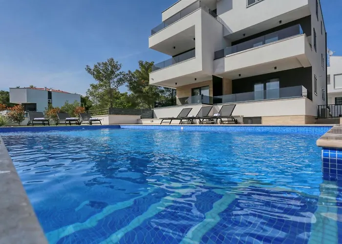 Ankora 1 With Heated Pool Biograd Na Moru