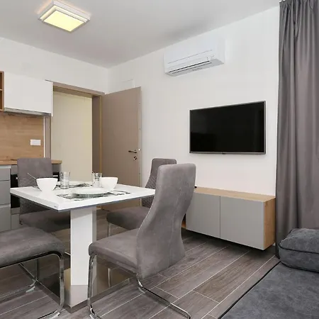 Ankora 1 With Heated Pool Biograd Na Moru