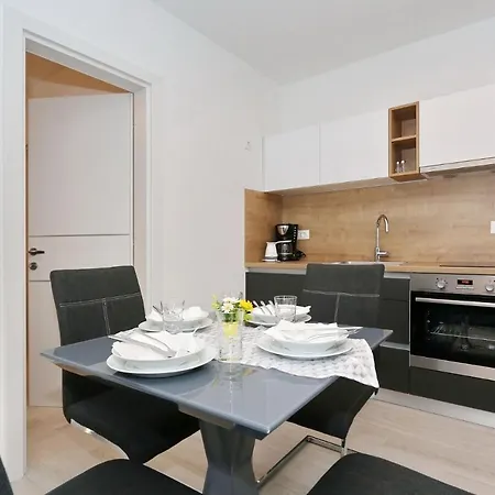 Ankora 1 With Heated Pool *