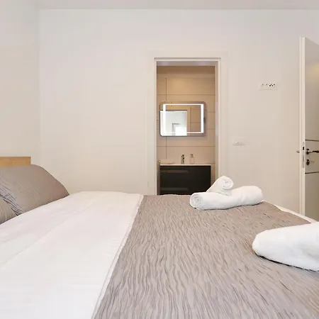 Ankora 1 With Heated Pool Apartment