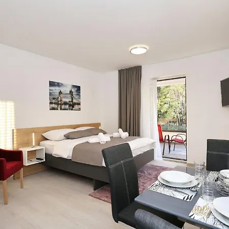 Ankora 1 With Heated Pool