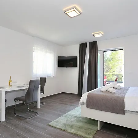 Ankora 1 With Heated Pool Biograd Na Moru