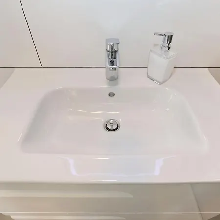 Ankora 1 With Heated Pool