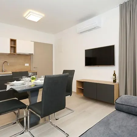 Ankora 1 With Heated Pool * Biograd Na Moru