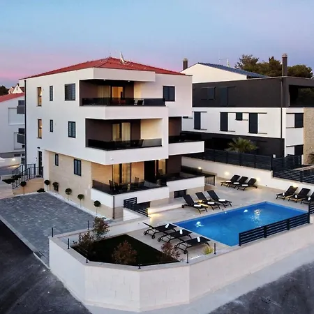 Ankora 1 With Heated Pool *