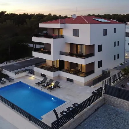 Ankora 1 With Heated Pool *