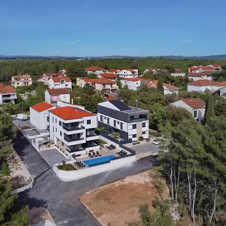 Apartman Ankora 1 With Heated Pool Biograd Na Moru