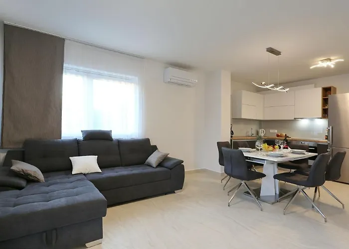 Ankora 1 With Heated Pool Apartman