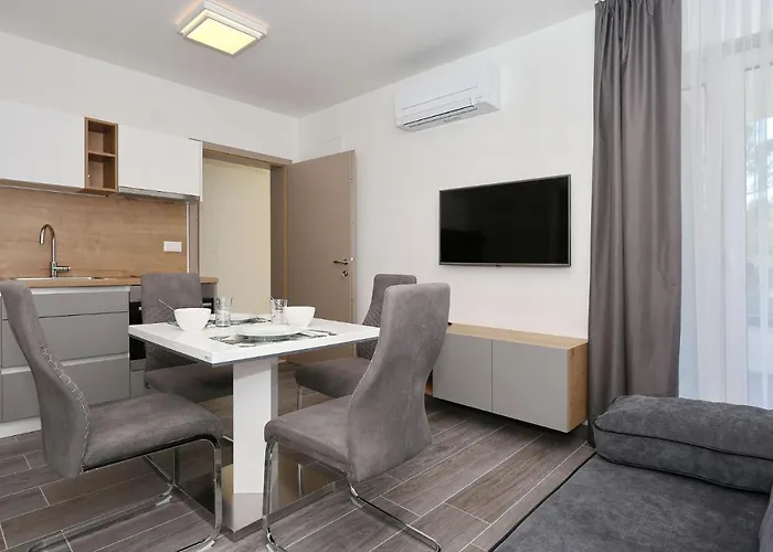 Ankora 1 With Heated Pool Biograd Na Moru