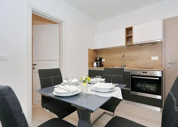 Ankora 1 With Heated Pool *