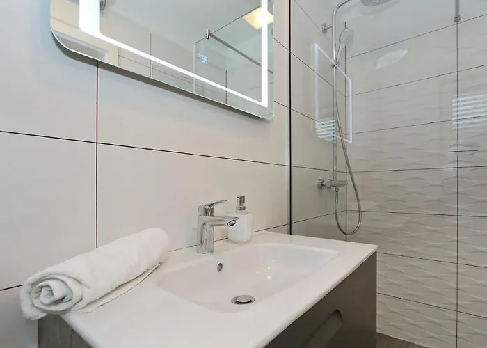 Ankora 1 With Heated Pool Biograd Na Moru