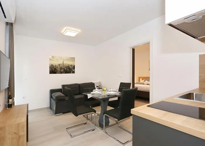 Ankora 1 With Heated Pool *