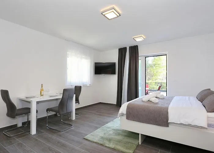 Ankora 1 With Heated Pool Biograd Na Moru