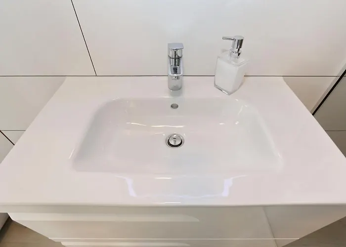 Ankora 1 With Heated Pool