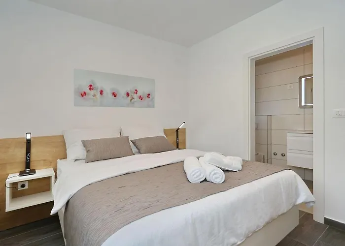 Apartman Ankora 1 With Heated Pool