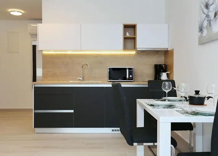 Lägenhet Ankora 1 With Heated Pool Biograd Na Moru