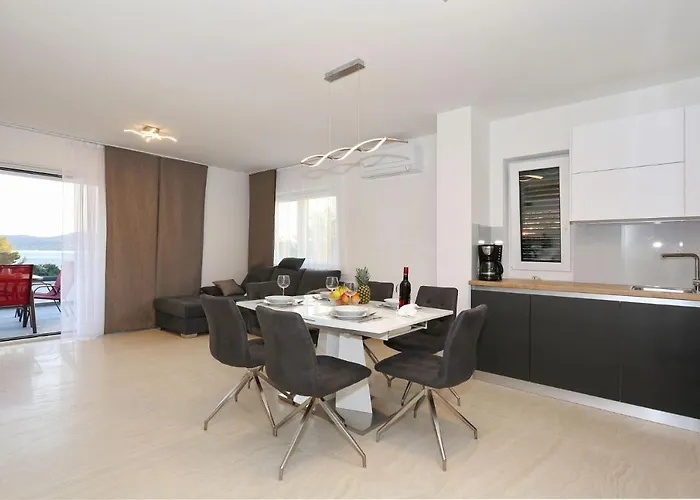 Ankora 1 With Heated Pool