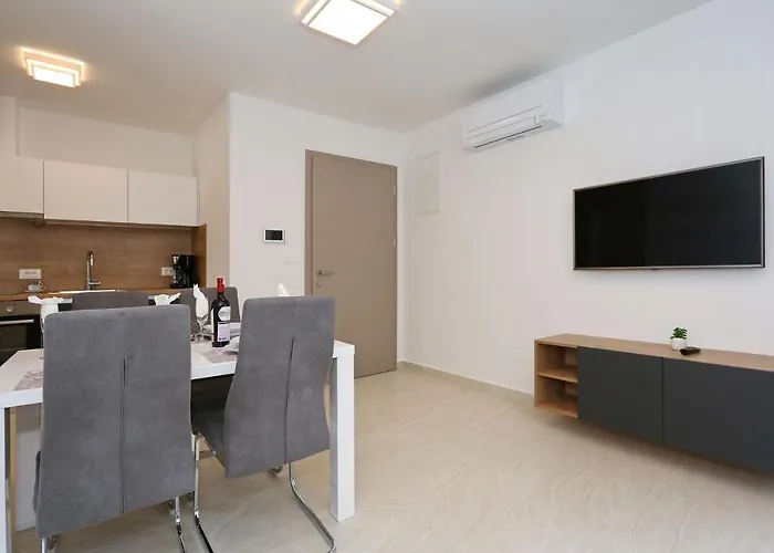 Ankora 1 With Heated Pool Apartman *