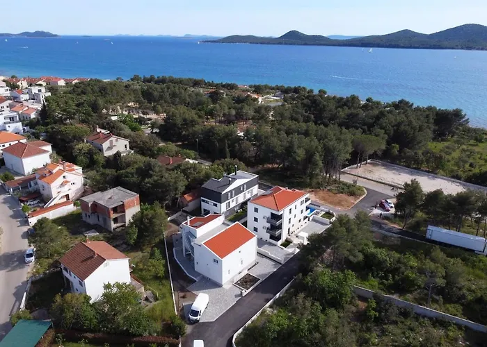 Apartman Ankora 1 With Heated Pool Biograd Na Moru
