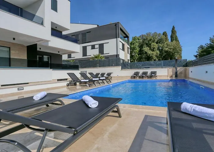 Apartman Ankora 1 With Heated Pool