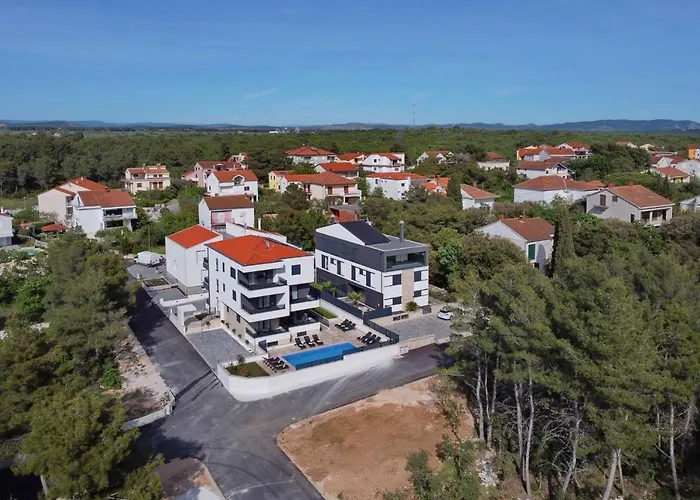 Lägenhet Ankora 1 With Heated Pool Biograd Na Moru